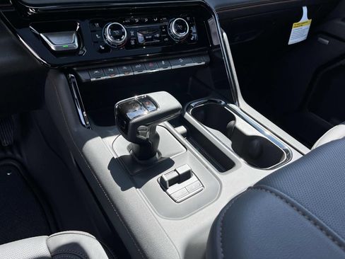 New 2026 GMC Sierra 1500 AT4 w/ AT4 Premium Package AWD/4WD image 30