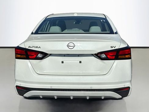 Used 2023 Nissan Altima 2.5 SV FWD image 6