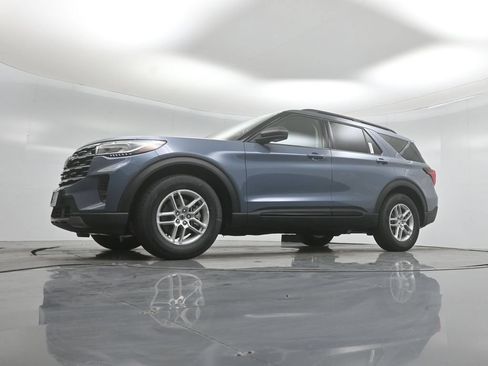 New 2026 Ford Explorer Active RWD image 42