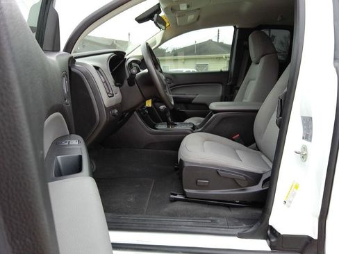 Used 2021 Chevrolet Colorado W/T w/ WT Convenience Package RWD image 9