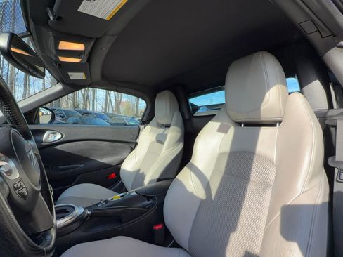 Used 2014 Nissan 370Z Touring image 21