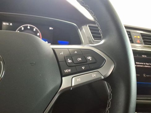 Used 2022 Volkswagen Tiguan SE AWD/4WD image 28