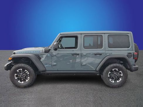 Used 2025 Jeep Wrangler Unlimited Rubicon 4xe w/ Convenience Group AWD/4WD image 7