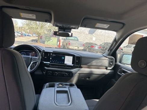 Used 2022 Chevrolet Silverado 1500 RST AWD/4WD image 25