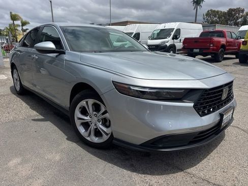 Used 2025 Honda Accord LX image 3