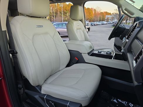 Used 2019 Ford Expedition Platinum image 10