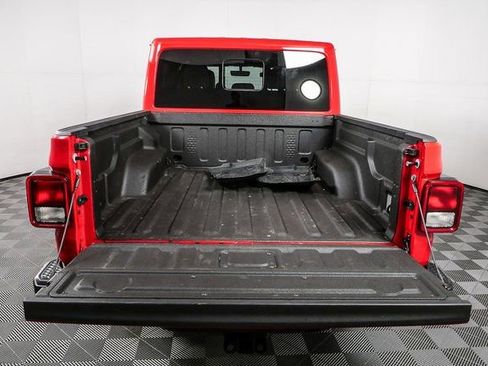 Used 2021 Jeep Gladiator Overland w/ Popular Equipment Package image 31