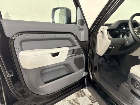 New 2026 Land Rover Defender 130 S AWD/4WD image 5