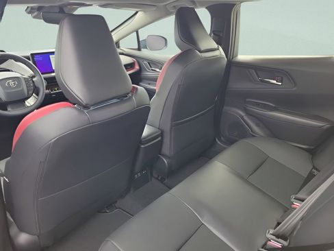 New 2026 Toyota Prius Plug-In Hybrid FWD image 10