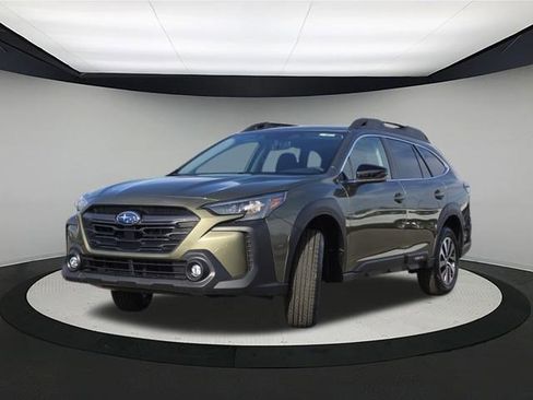 New 2025 Subaru Outback Premium image 3