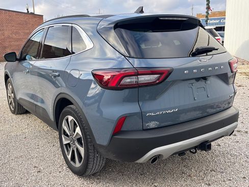 Certified 2025 Ford Escape Platinum w/ Premium Technology Package image 10