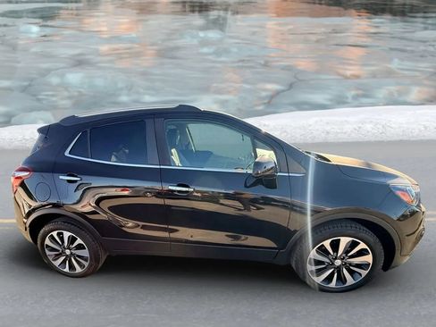 Used 2021 Buick Encore Preferred w/ Safety Package image 2