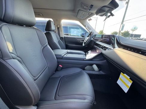 Certified 2026 INFINITI QX80 Pure w/ Cargo Package image 27