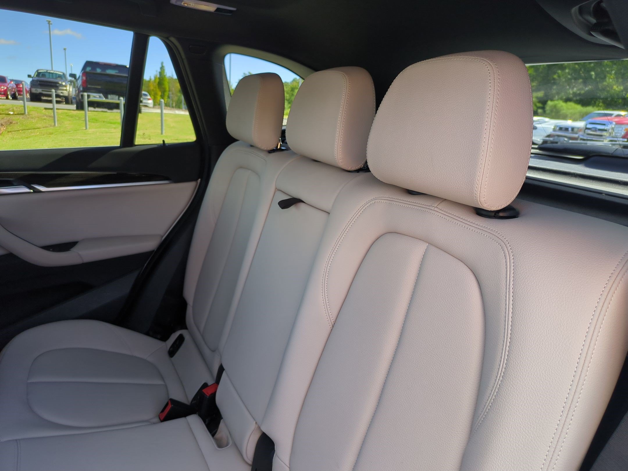 Used 2018 BMW X1 xDrive28i w/ Premium Package AWD/4WD image 30