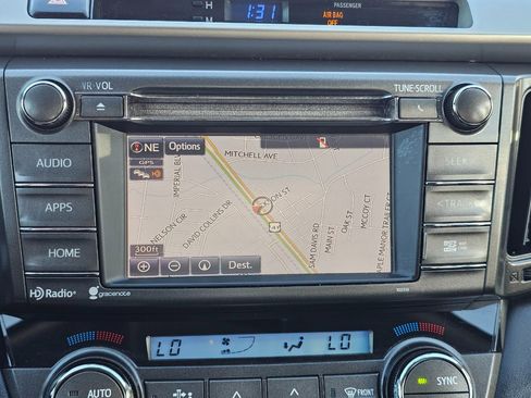 Used 2015 Toyota RAV4 Limited image 29