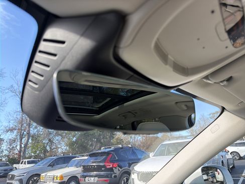 Certified 2023 Volvo XC60 B5 Plus image 27