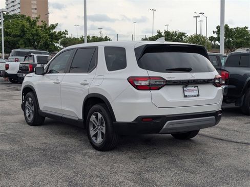 Used 2024 Honda Pilot EX-L image 6