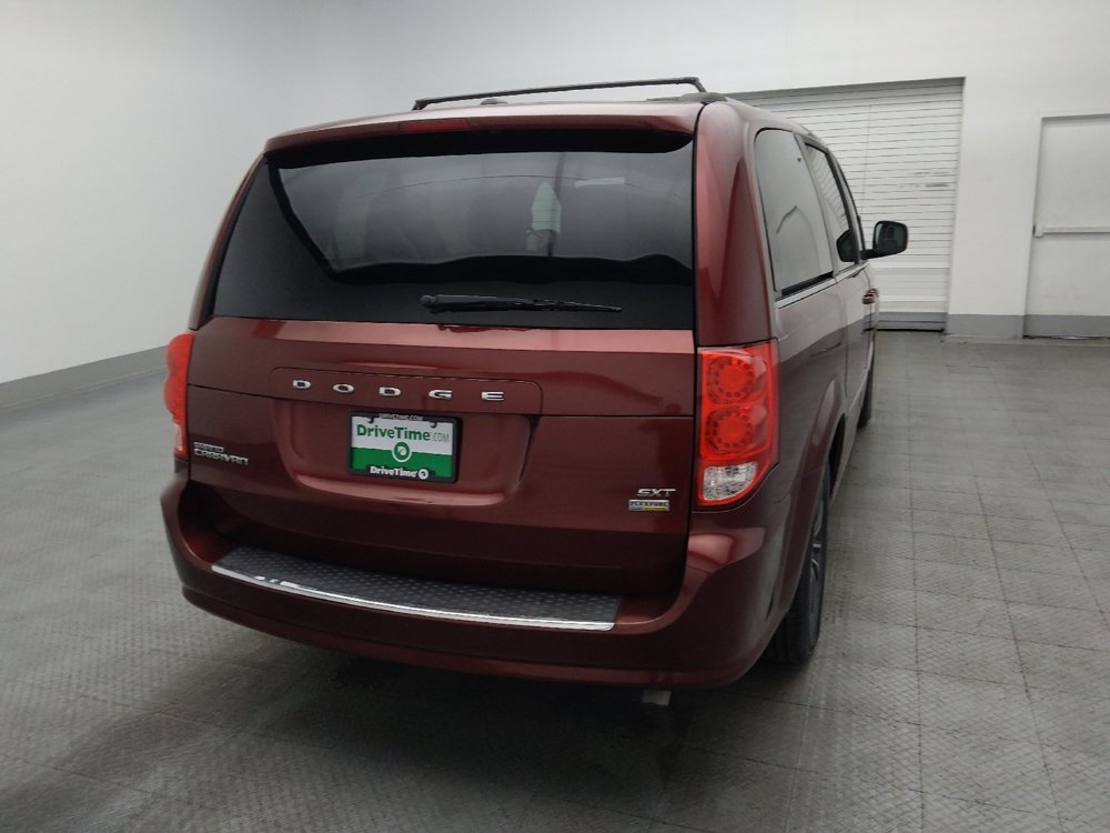 Used 2017 Dodge Grand Caravan SXT FWD image 7