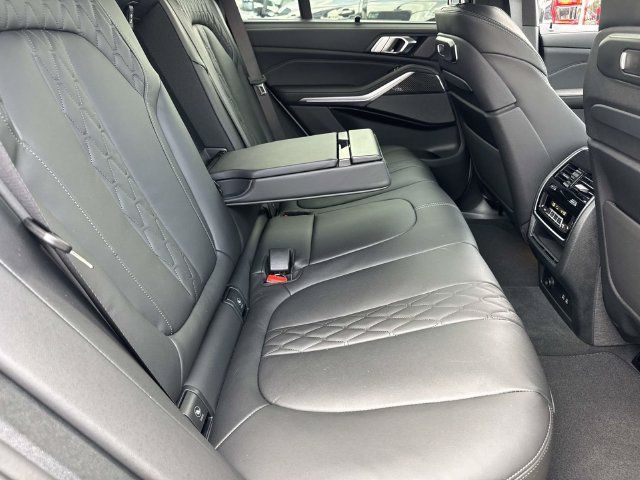 Used 2026 BMW X5 M60i AWD/4WD image 13