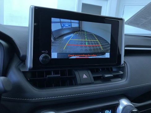 Certified 2025 Toyota RAV4 LE AWD/4WD image 27