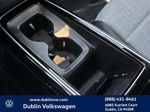 Used 2023 Volkswagen ID.4 Pro RWD image 17