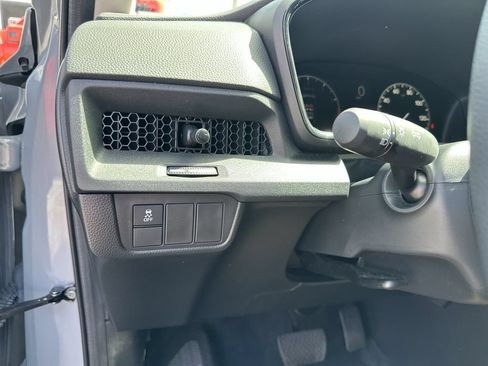 Used 2025 Honda CR-V LX image 27