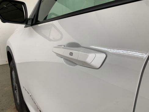 New 2026 Chevrolet Traverse LT w/ Driver Confidence Package image 8