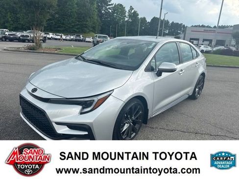 Used 2024 Toyota Corolla XSE FWD image 6