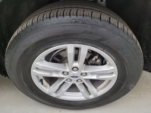 Used 2022 Ford Explorer XLT AWD/4WD image 31