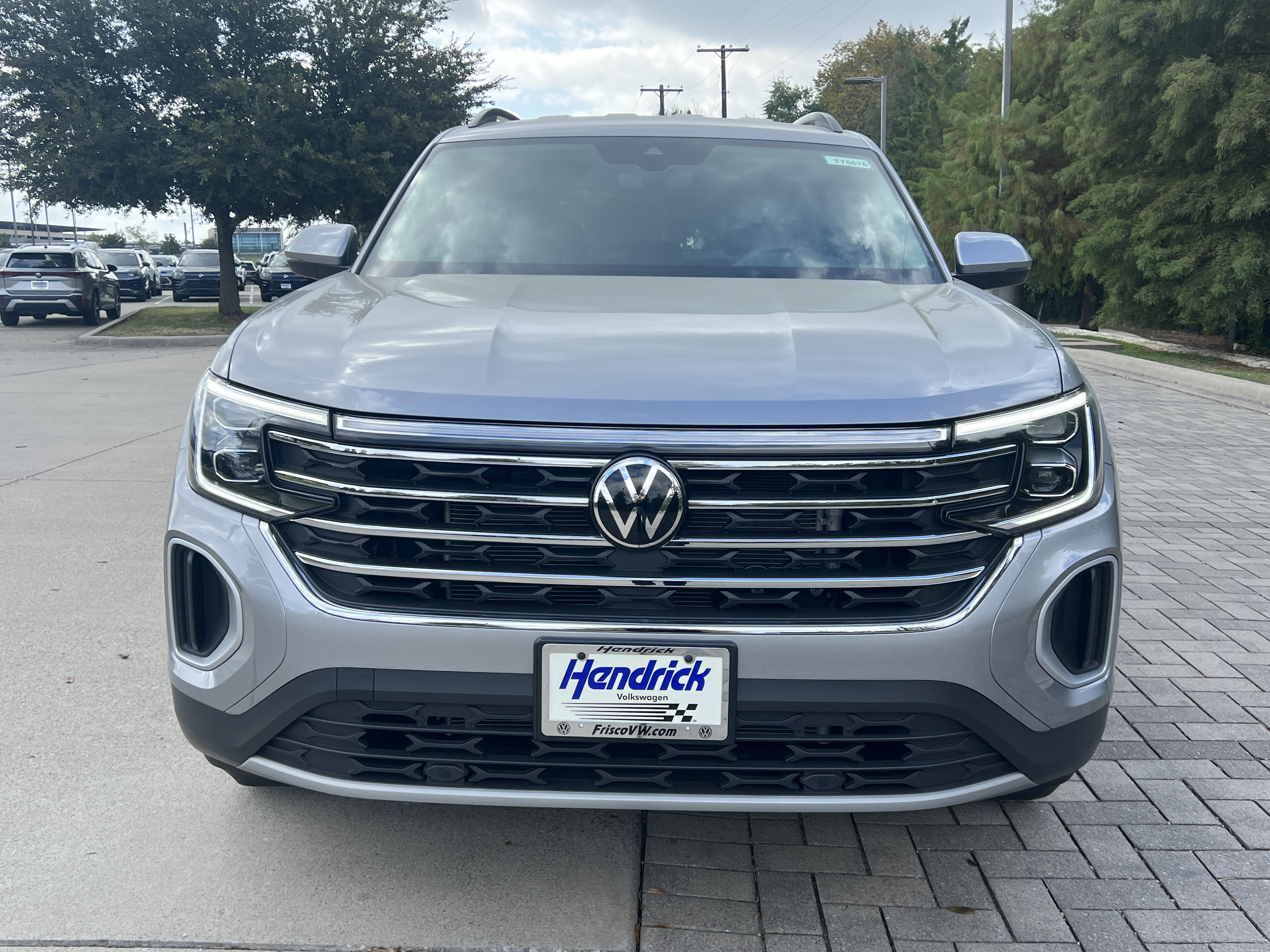 Certified 2026 Volkswagen Atlas SE FWD image 3