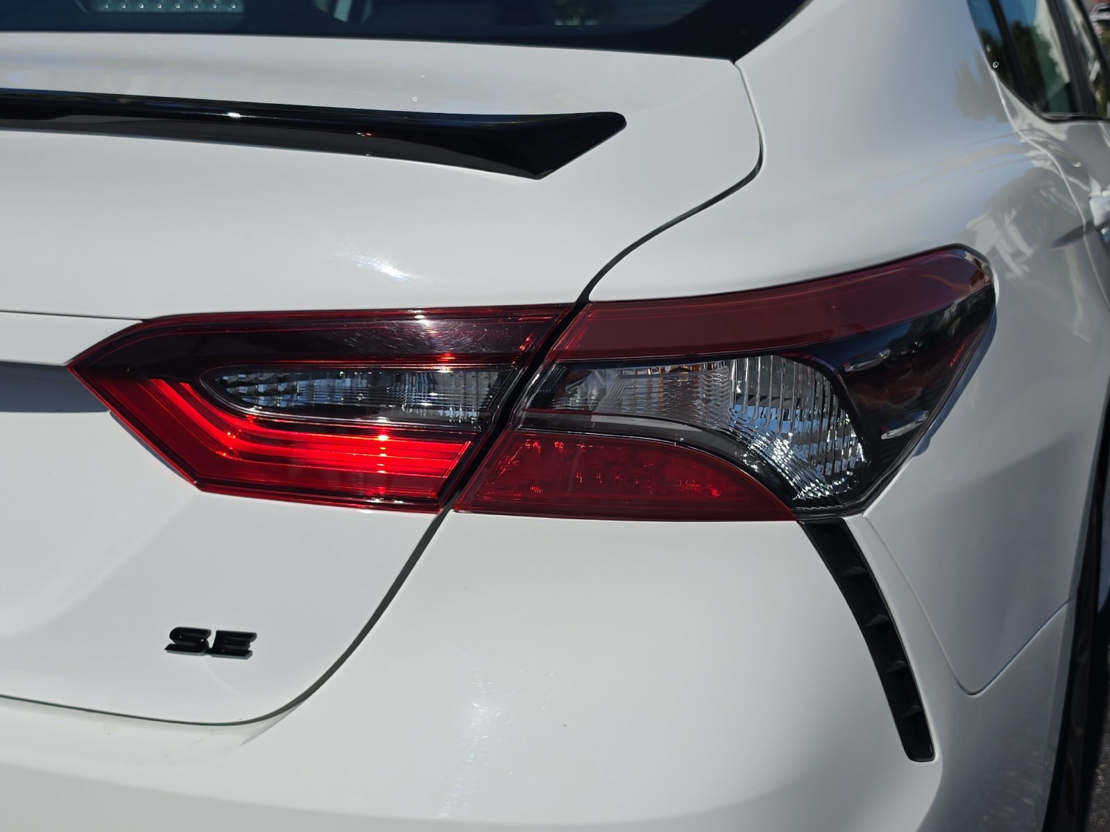 Used 2023 Toyota Camry SE w/ Convenience Package FWD image 7
