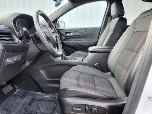 Used 2022 Chevrolet Equinox RS image 16
