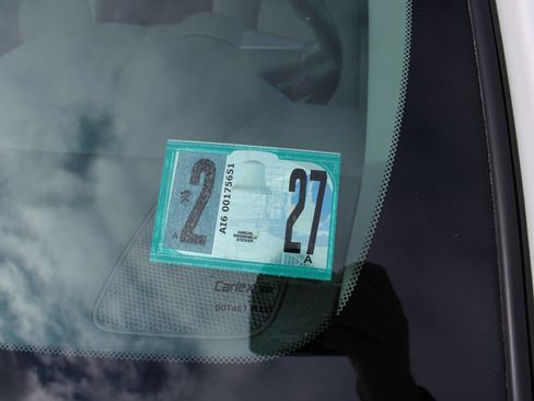 Used 2016 Nissan Frontier SV w/ SV Value Truck Package image 9