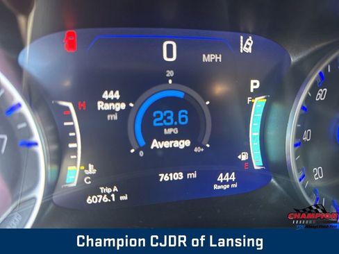 Used 2024 Chrysler Pacifica Touring-L image 22