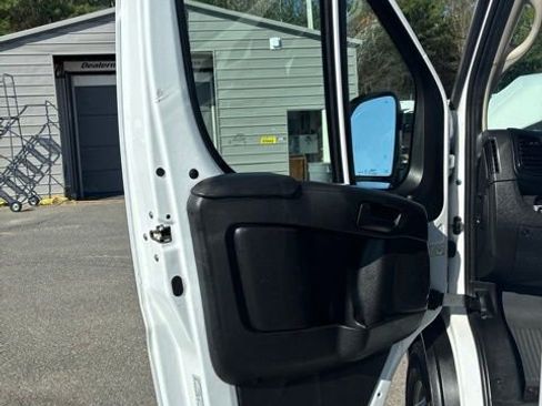 Used 2023 RAM ProMaster 3500 w/ Driver Convenience Group FWD image 21