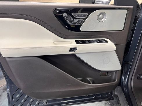 Used 2020 Lincoln Aviator Black Label AWD/4WD image 18