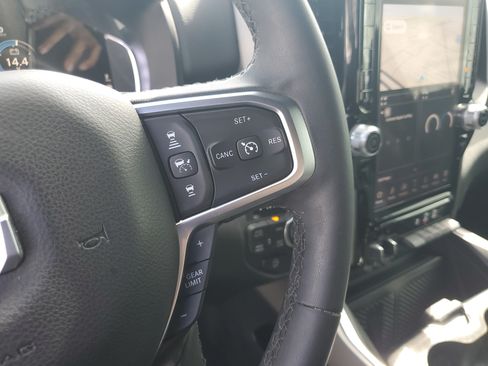 Used 2025 RAM 1500 Big Horn AWD/4WD image 17