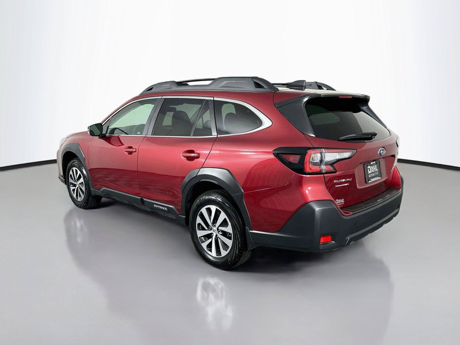 Used 2025 Subaru Outback Premium AWD/4WD image 10