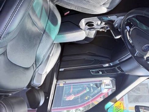 Used 2017 Ford Explorer Limited image 25
