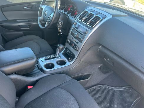 Used 2010 GMC Acadia SLE image 14