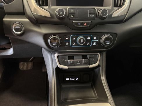 Used 2023 GMC Terrain Denali AWD/4WD image 14