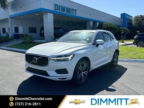 Used 2019 Volvo XC60 T5 Momentum w/ Premium Package image 1