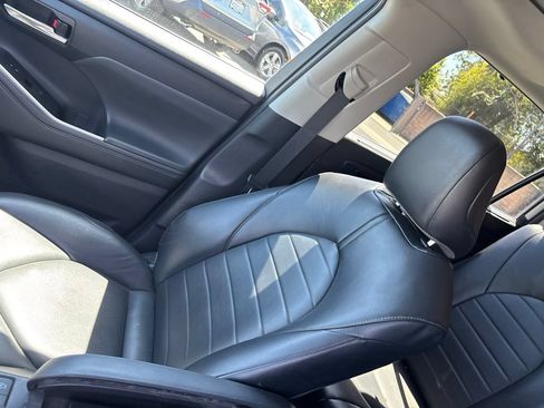 Used 2022 Toyota Highlander XLE FWD image 20