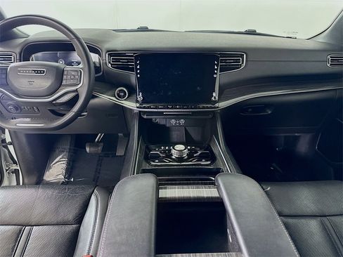 Used 2022 Jeep Wagoneer Series III w/ Premium Group I image 17