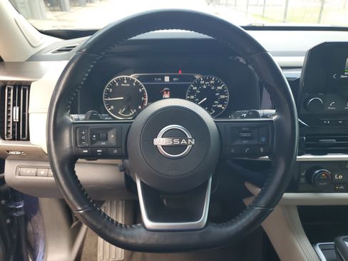 Certified 2022 Nissan Pathfinder Platinum w/ Cargo Package AWD/4WD image 19
