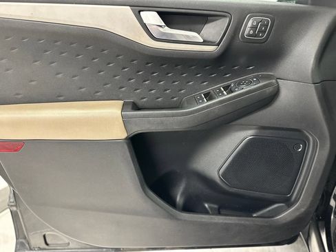 Used 2020 Ford Escape SEL FWD image 16