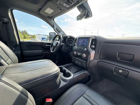 Used 2023 GMC Sierra 3500 Denali w/ Denali Ultimate Package AWD/4WD image 25