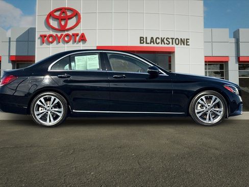 Used 2019 Mercedes-Benz C 300 Sedan image 2