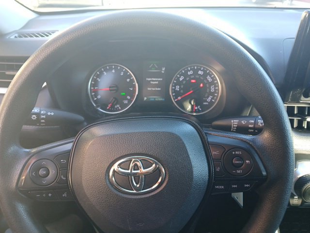 Used 2021 Toyota RAV4 LE FWD image 17