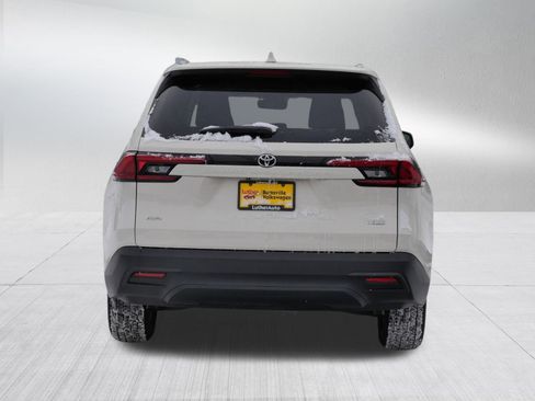 Used 2024 Toyota Grand Highlander XLE image 6